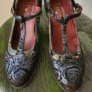 Gorgeous, artsy heels